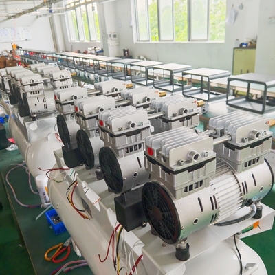 3.5HP olievrije tandheelkundige luchtcompressor met luchtdroger 3 motor Laag geluid 65dB luchtcompressor voor medisch gebruik