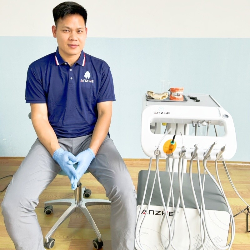 Tandheelkundige kliniek Gebruik mobiele tandheelkundige eenheid met laag geluid Ingebouwd in compressor Draagbare tandheelkundige karren met wielen